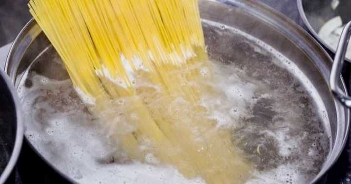 eau de cuisson des pates - Vos eaux de cuisson ont de la valeur : voici comment les réutiliser
